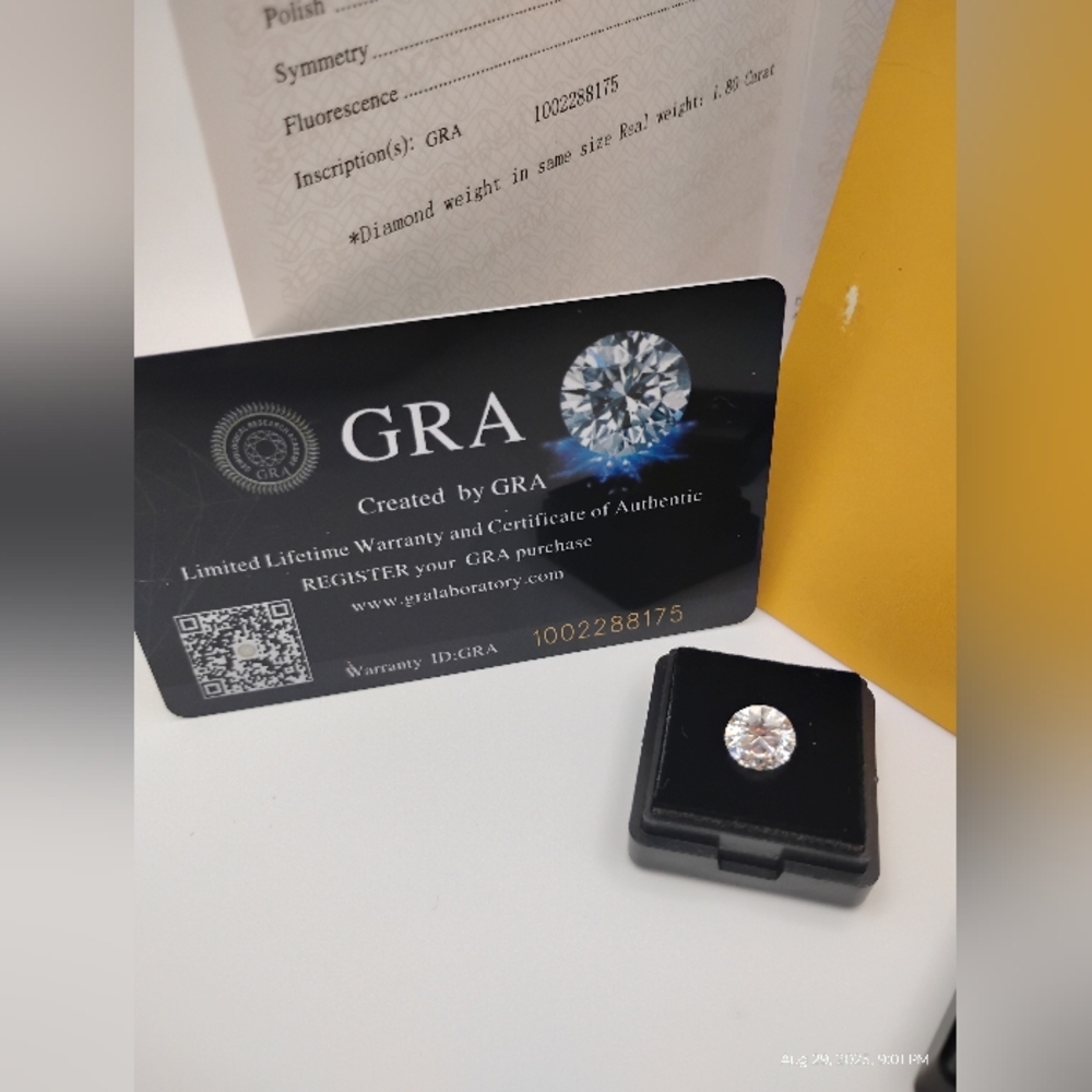 8MM-2CT Moissanite Diamond W/ All GRA Certifications Retail Over 2300$ - Picture 2 of 6